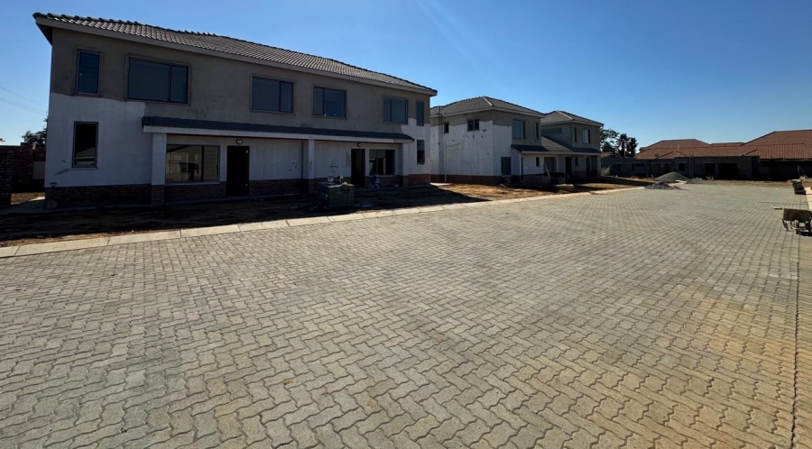 3 Bedroom Property for Sale in Waterval East North West